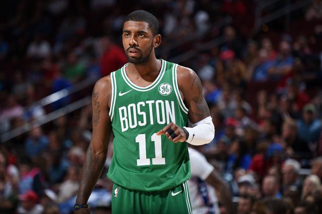 其中包括多 其中包括多